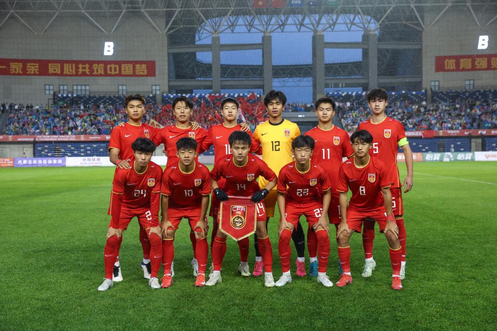 记者：李国旭参加国足主帅选聘不是秘密，一个多月前就在准备